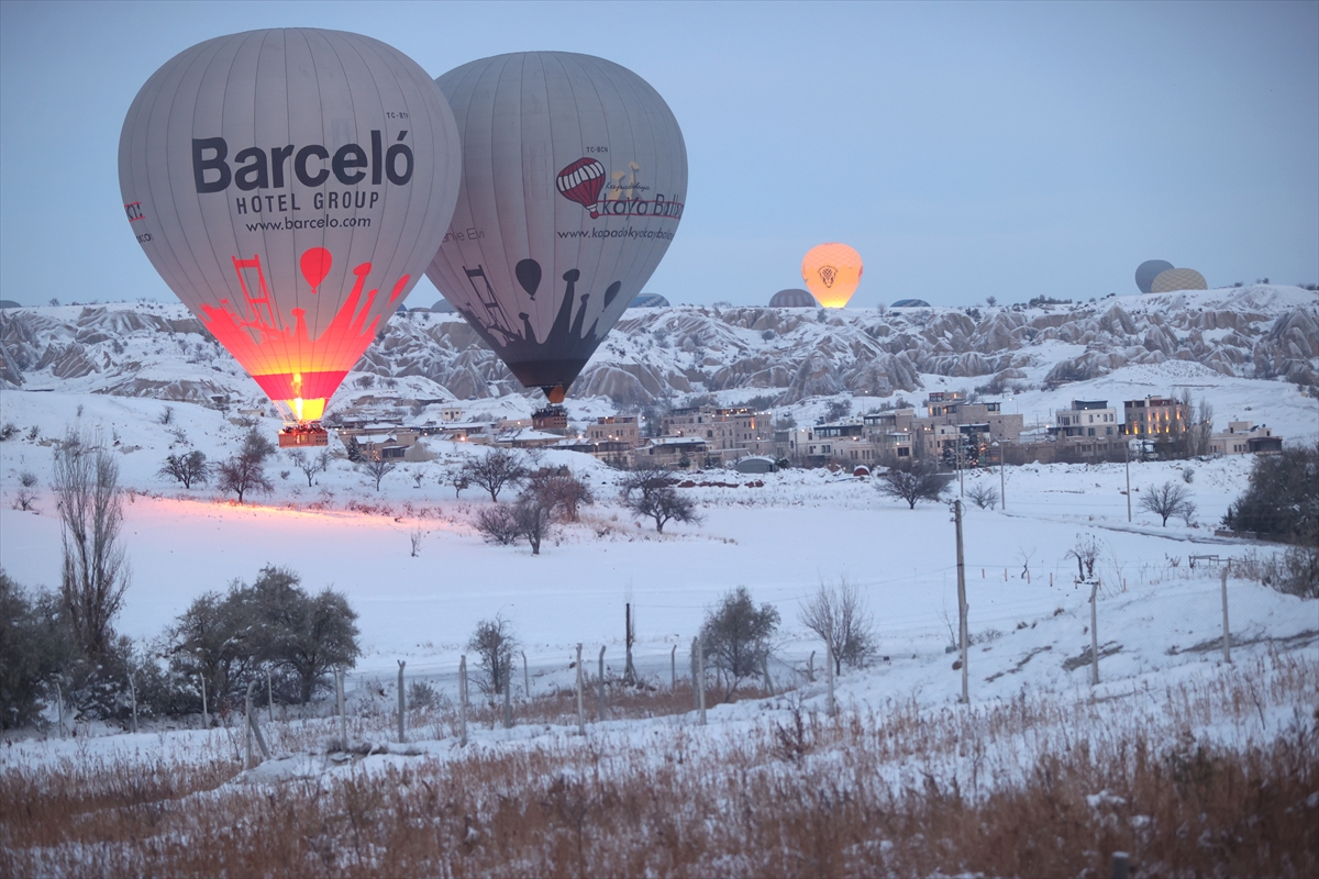 Kapadokya'da balonlar 6 gün sonra yeniden gökyüzünde