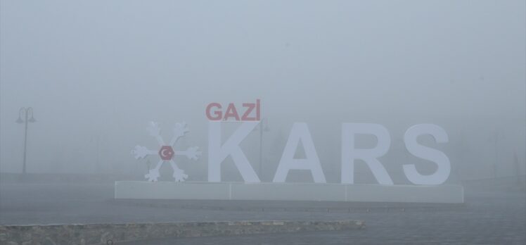 Kars'ta sis ve soğuk hava hayatı olumsuz etkiledi