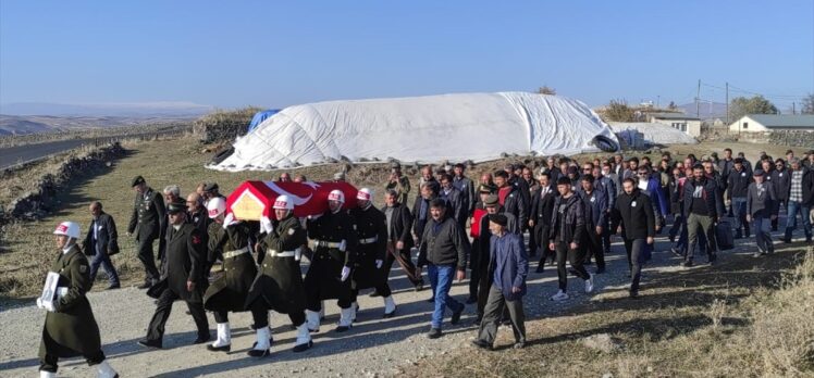 Kars'ta vefat eden Kıbrıs gazisi son yolculuğuna uğurlandı