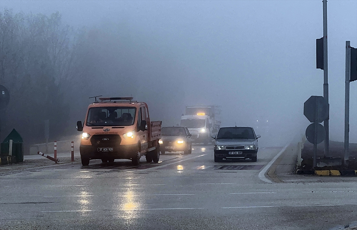 Kastamonu'da sis ulaşımı olumsuz etkiliyor