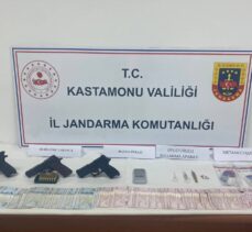 Kastamonu'da uyuşturucu operasyonlarında yakalanan 4 şüpheliden 1'i tutuklandı