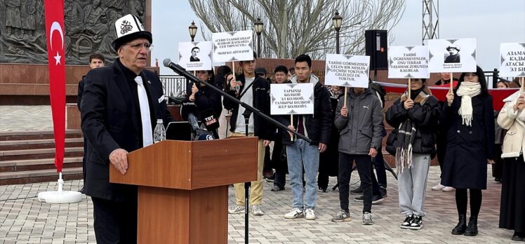 Kırgızistan-Türkiye Manas Üniversitesi öğrencileri, “ülke bağımsızlığı uğruna canından olanları” andı