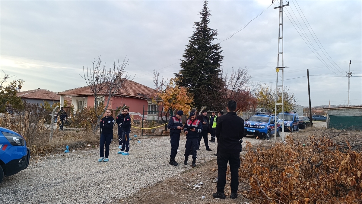 Kırıkkale'de bıçakla annesini yaralayıp eniştesini öldüren kişi gözaltına alındı