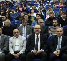 Kültür ve Turizm Bakan Yardımcısı Çam, Kayseri'de öğrencilerle bir araya geldi: