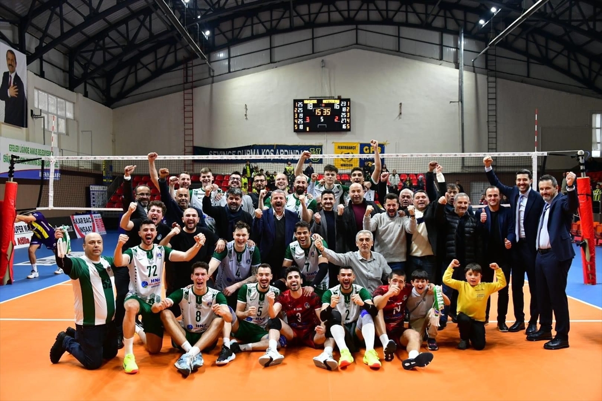 Voleybol: SMS Grup Efeler Ligi