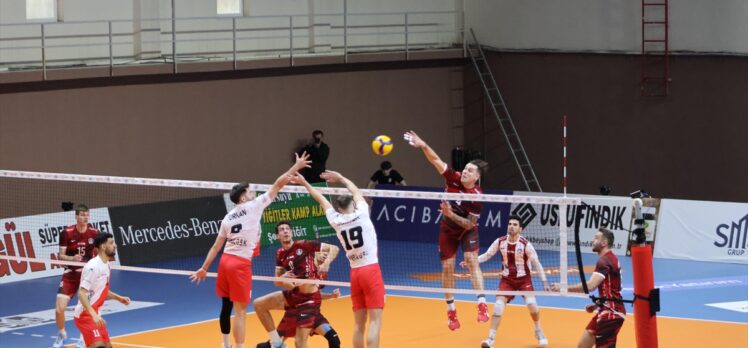 Voleybol: SMS Grup Efeler Ligi