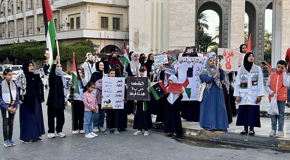 Libya’da, Gazze’de bir yılı aşkın süredir soykırım yapan İsrail protesto edildi