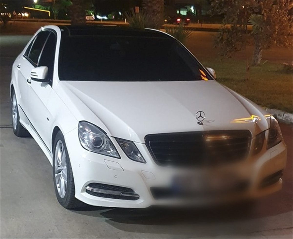 Manisa'da sattığı otomobili yedek anahtarla çaldırdığı öne sürülen şüpheli aranıyor