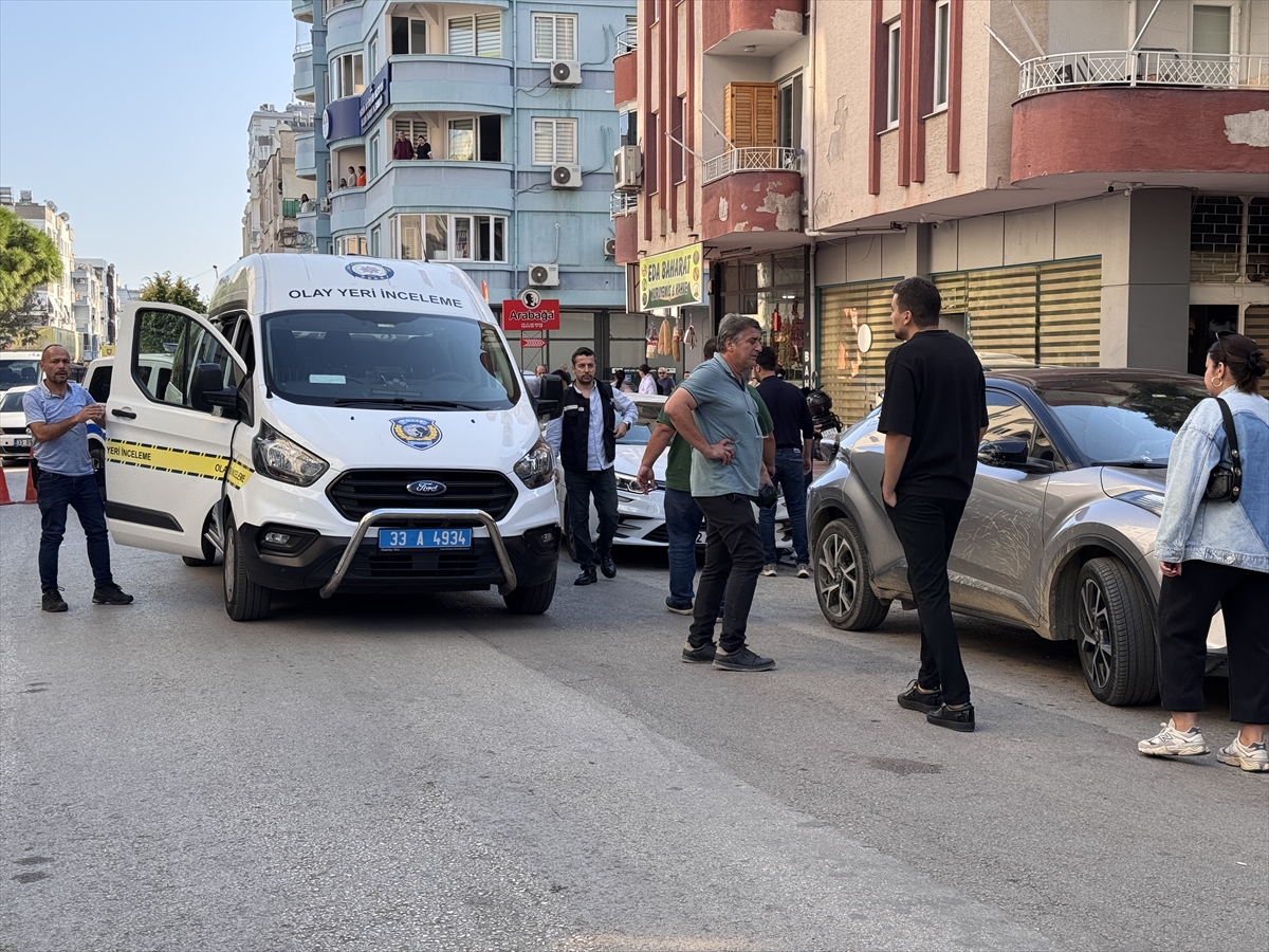 Mersin'de iki grup arasındaki silahlı kavgada 3 kişi yaralandı