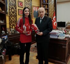 MHP Genel Başkanı Bahçeli, Kick Boks'ta Avrupa üçüncülüğü kazanan Kılınç'ı kabul etti