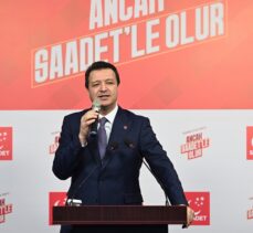 Saadet Partisi Genel Başkanlığına seçilen Mahmut Arıkan mazbatasını aldı