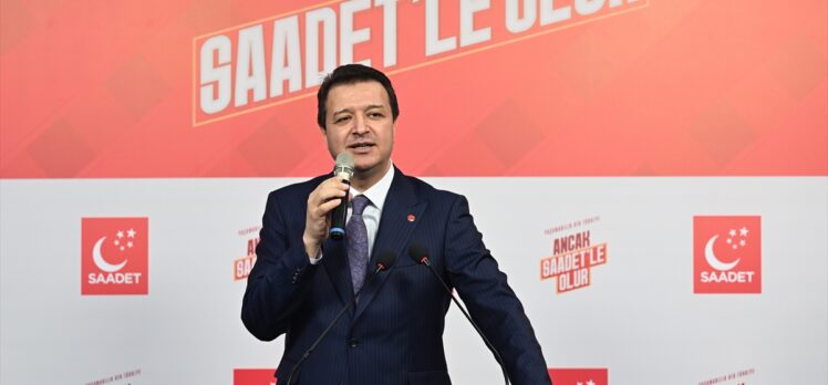 Saadet Partisi Genel Başkanlığına seçilen Mahmut Arıkan mazbatasını aldı