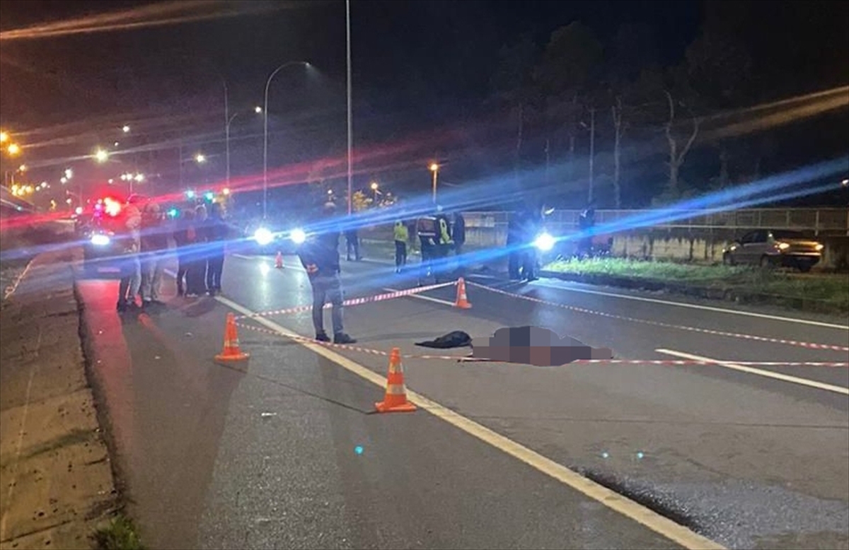 Sakarya'da tarım aracından düşen kişi hayatını kaybetti