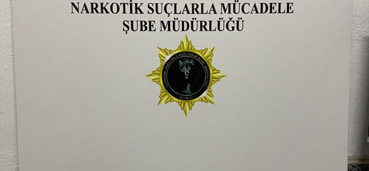 Samsun'da aracında yarım kilogram uyuşturucu bulunan zanlı gözaltına alındı