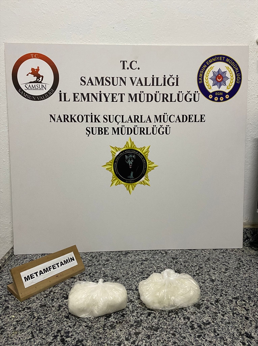 Samsun'da aracında yarım kilogram uyuşturucu bulunan zanlı gözaltına alındı