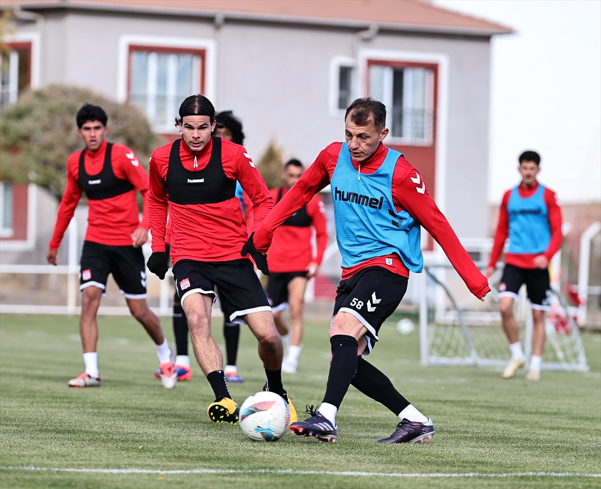 Sivasspor, Fenerbahçe maçının hazırlıklarını sürdürdü