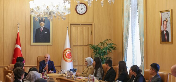 TBMM Başkanı Kurtulmuş, Bakan Göktaş ile çocuk temsilcileri kabul etti: