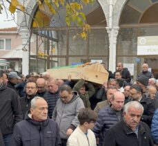 Tekirdağ'da oğlu tarafından bıçaklanarak öldürülen annenin cenazesi toprağa verildi