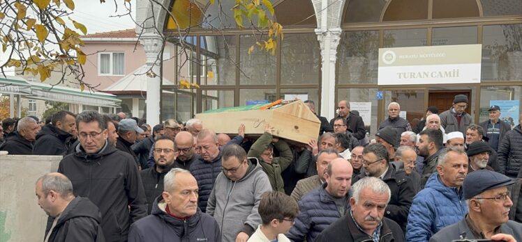 Tekirdağ'da oğlu tarafından bıçaklanarak öldürülen annenin cenazesi toprağa verildi