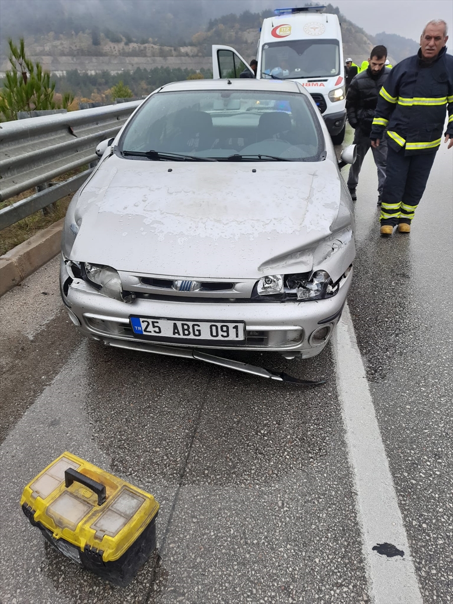 Tokat'ta cip ile otomobilin çarpıştığı kazada 2 kişi yaralandı