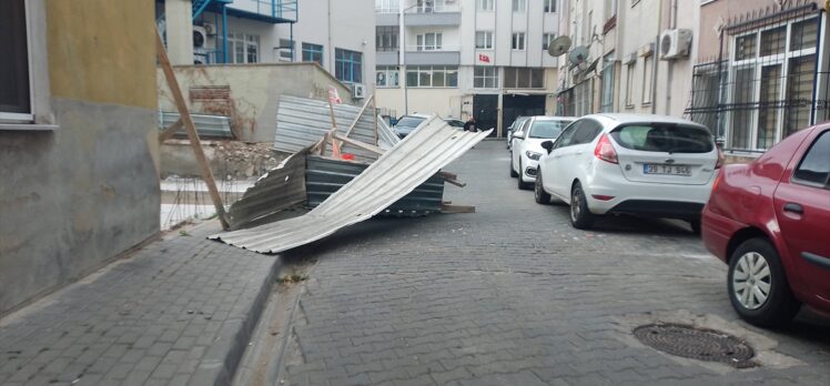 Trakya'da sağanak ve fırtına yer yer etkili oluyor