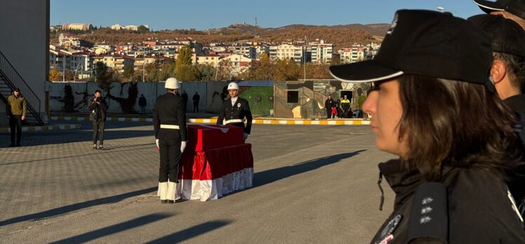 Tunceli'de kaza sonucu şehit olan polis memuru Yiğit için tören düzenlendi