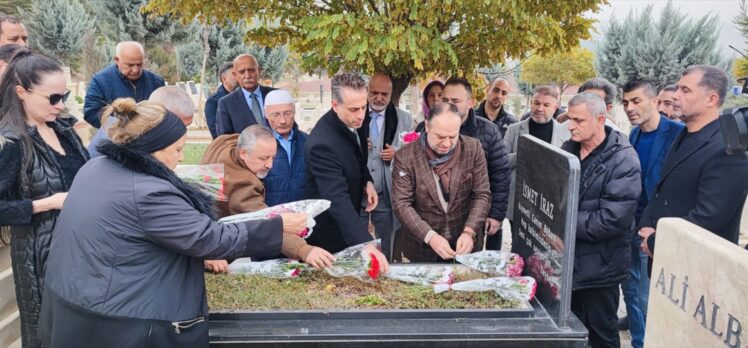 Türk tekvandosunun duayen isimlerinden İsmet Iraz, kabri başında anıldı