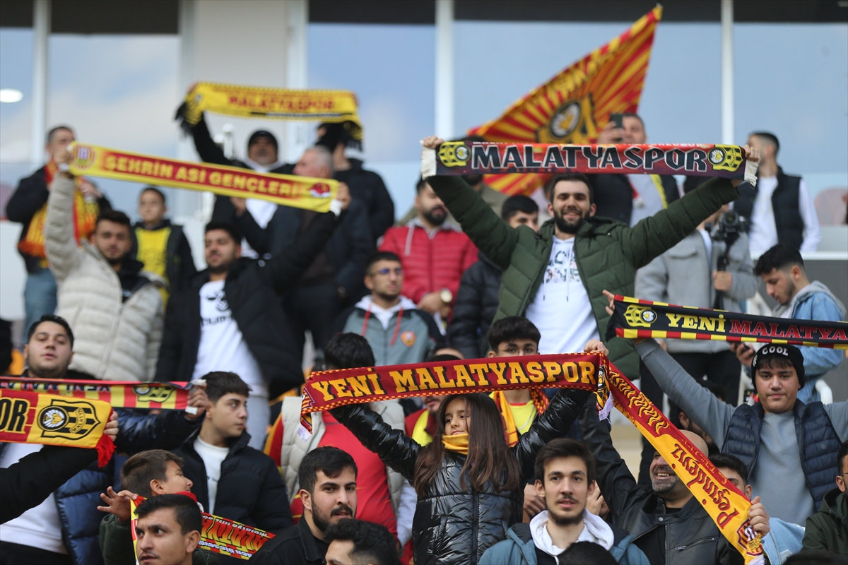 Yeni Malatyaspor 665 gün sonra seyircisinin karşısında