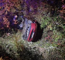 Zonguldak'ta su kanalına devrilen otomobildeki 4 kişi yaralandı