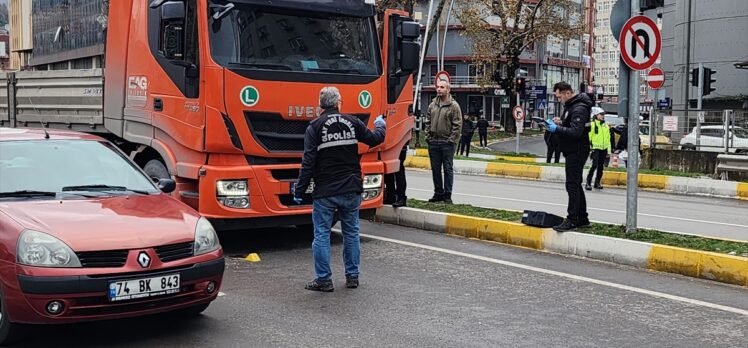 Zonguldak'ta tırın çarptığı yaya ağır yaralandı