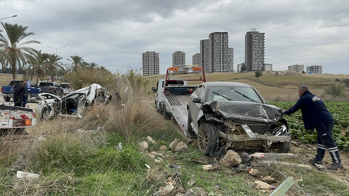 Adana'da 14 yaşındaki çocuğun kullandığı otomobilin çarptığı aracın sürücüsü öldü