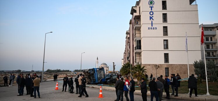 Adana'da cip ile halk otobüsünün çarpıştığı kazada 7 kişi yaralandı