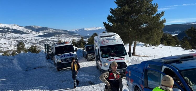 Ardahan'da kar nedeniyle köyde mahsur kalan hasta kurtarıldı