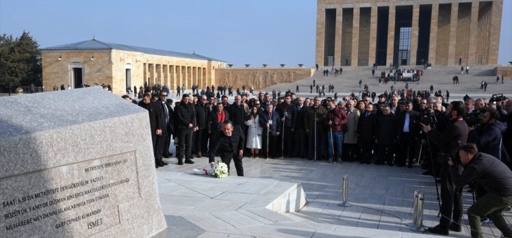 CHP Genel Başkanı Özel, 3 Aralık Dünya Engelliler Günü dolayısıyla Anıtkabir'i ziyaret etti