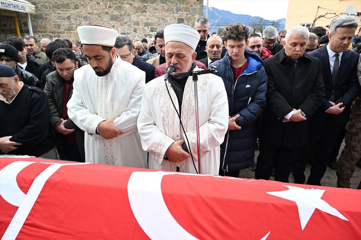 Erzurum'da çığ düşmesi sonucu hayatını kaybeden milli judocu Emre Yazgan, son yolculuğuna uğurlandı