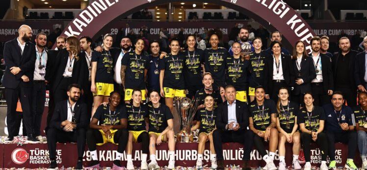 Fenerbahçe, Cumhurbaşkanlığı Kupası'nı 13. kez müzesine götürdü