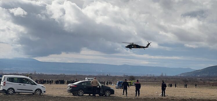 Isparta Valisi Abdullah Erin, eğitim uçuşu sırasında bir askeri helikopterin düştüğünü, 4 askerin şehit olduğunu bildirdi.