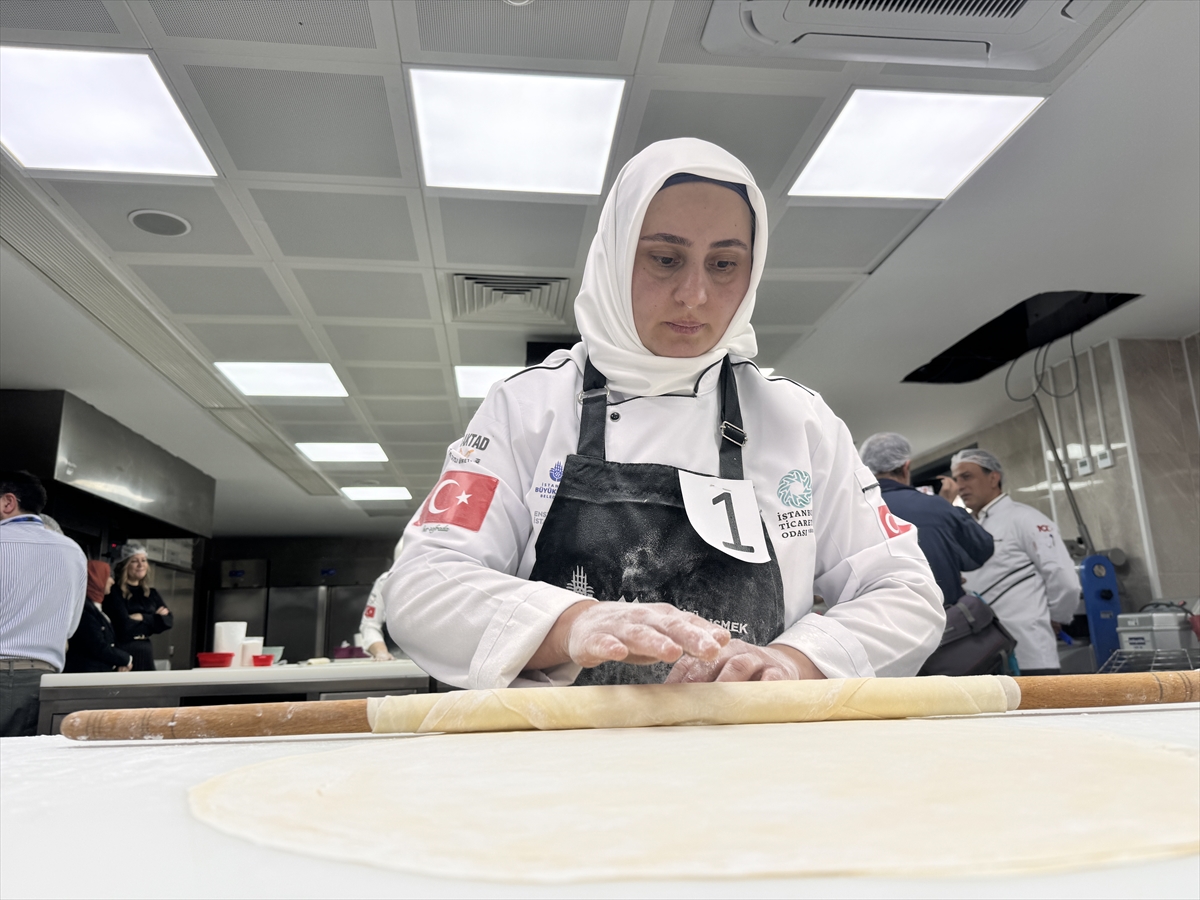 Kadın ustalar en iyi baklavayı yapmak için yarıştı