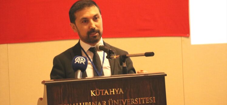 Kütahya Dumlupınar Üniversitesinde düzenlenen panelde yapay zeka konuşuldu