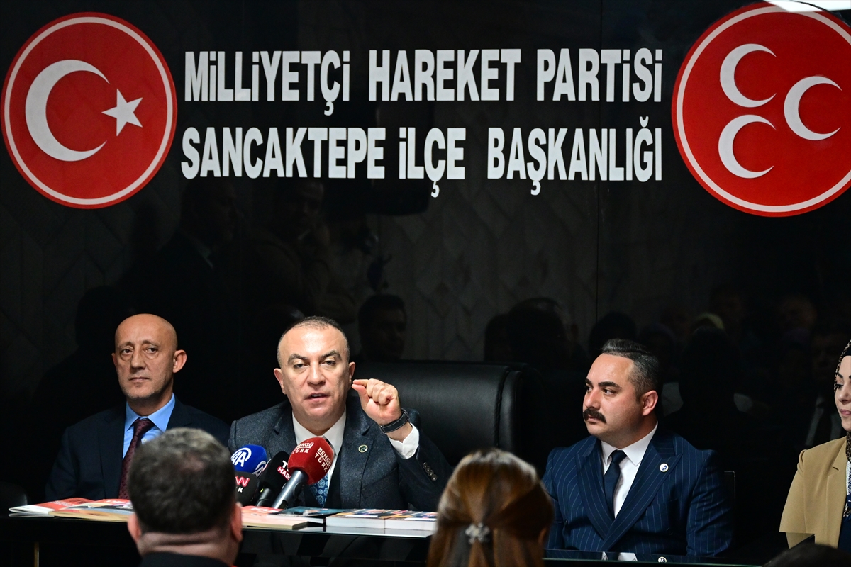 MHP Genel Başkan Yardımcısı Yönter, partisinin Sancaktepe ilçe başkanlığında konuştu: