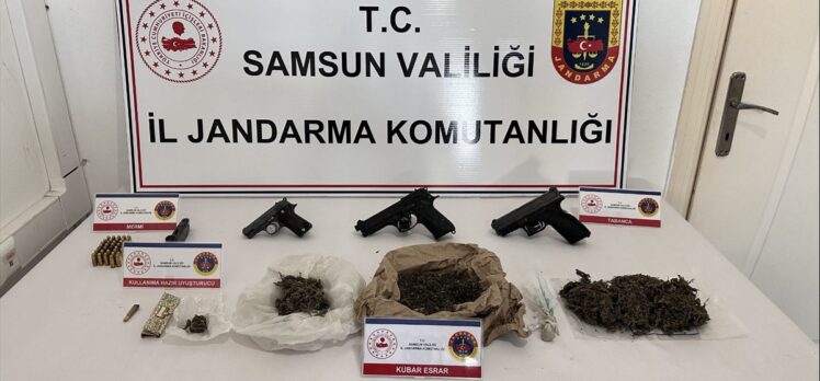 Samsun'da kanepeye zulalanmış uyuşturucu ele geçirildi