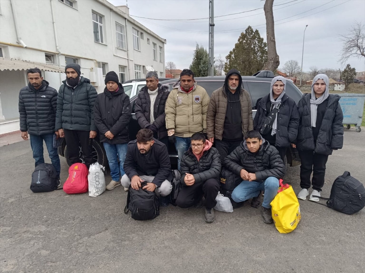 Tekirdağ'da 13 düzensiz göçmen yakalandı