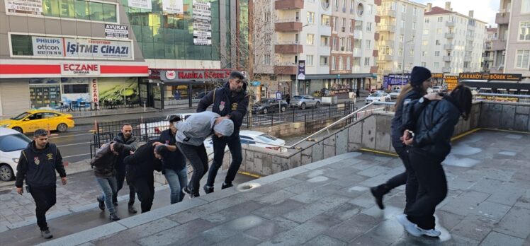 Tekirdağ'da kuyumcuya sahte altın sattıkları belirlenen 5 şüpheli tutuklandı