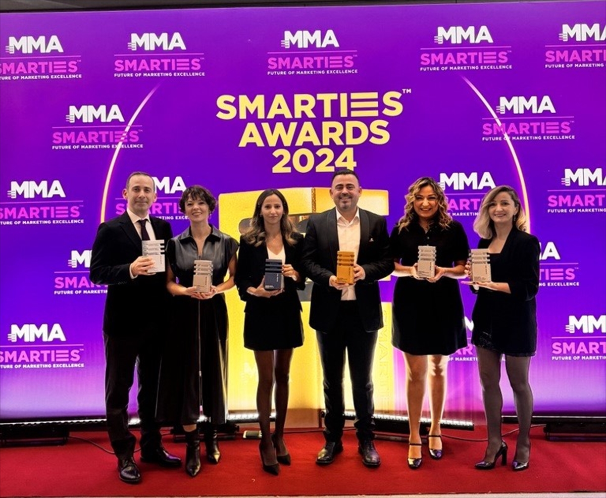 Teknosa'ya Smarties Awards Türkiye'de 6 ödül birden