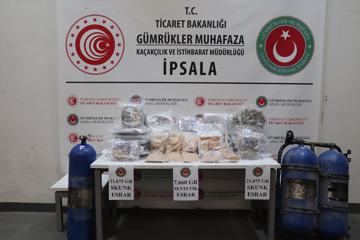 Ticaret Bakanlığı Gümrük Muhafaza ekipleri kaçakçılık operasyonlarını sürdürüyor