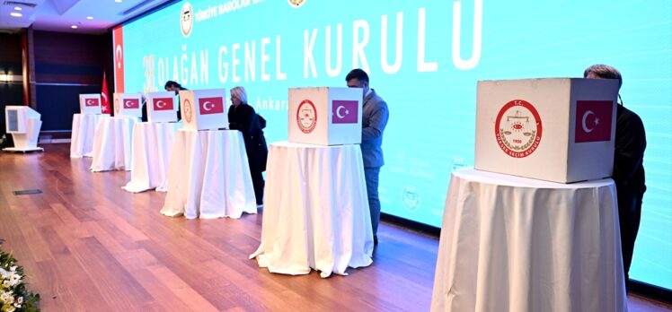 Türkiye Barolar Birliği 38. Olağan Genel Kurulu'nda oy verme işlemi devam ediyor