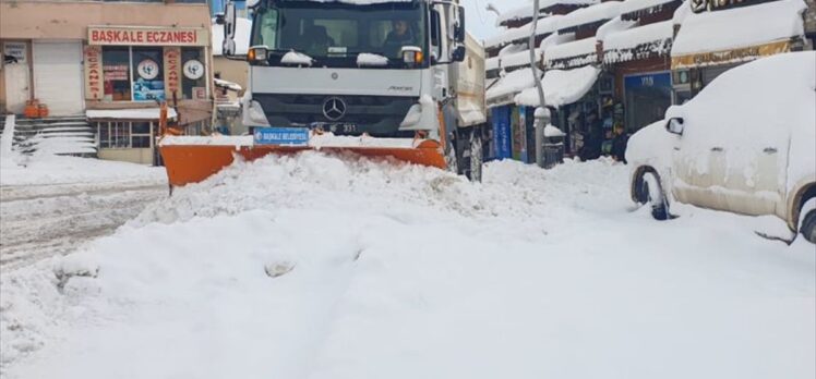 Van, Hakkari, Muş ve Bitlis'te 799 yerleşim yerine ulaşım sağlanamıyor