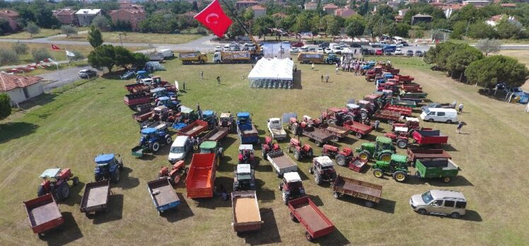 Silivri’de çiftçiye ücretsiz çuval çuval tohumluk arpa dağıtıldı